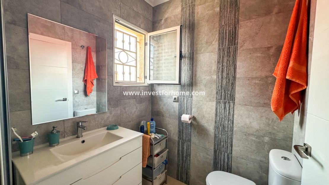 Verkoop - Bungalow - Orihuela Costa - Costa Blanca