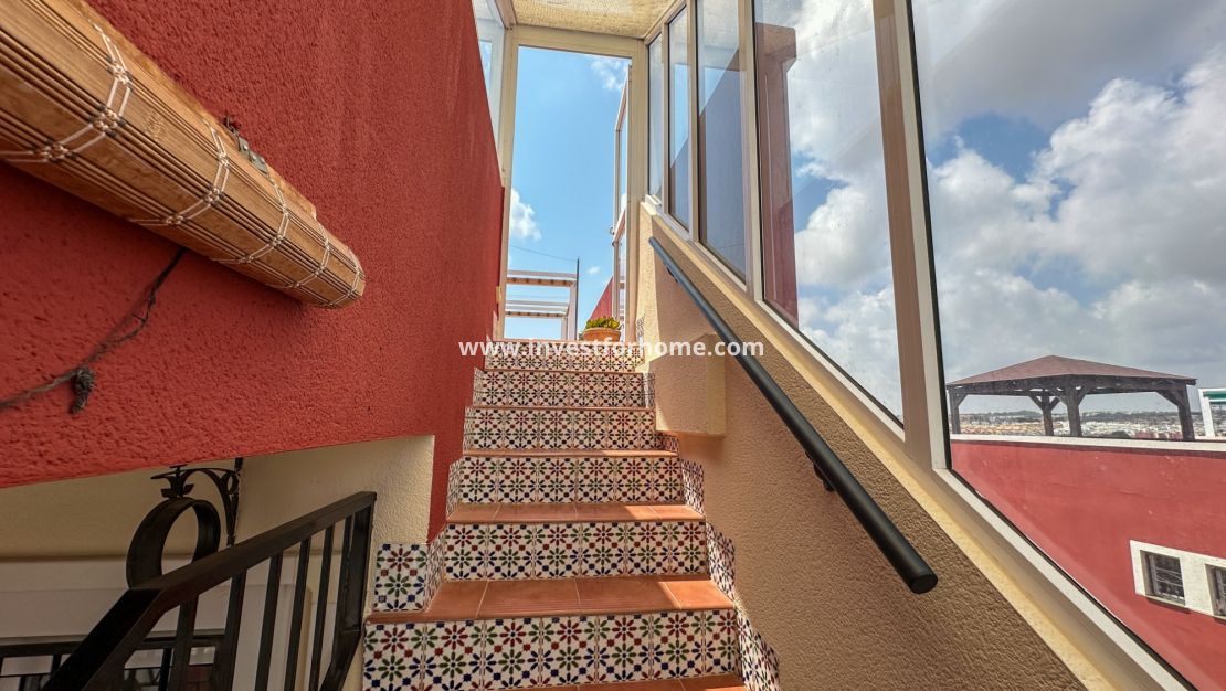 Verkoop - Bungalow - Orihuela Costa - Costa Blanca