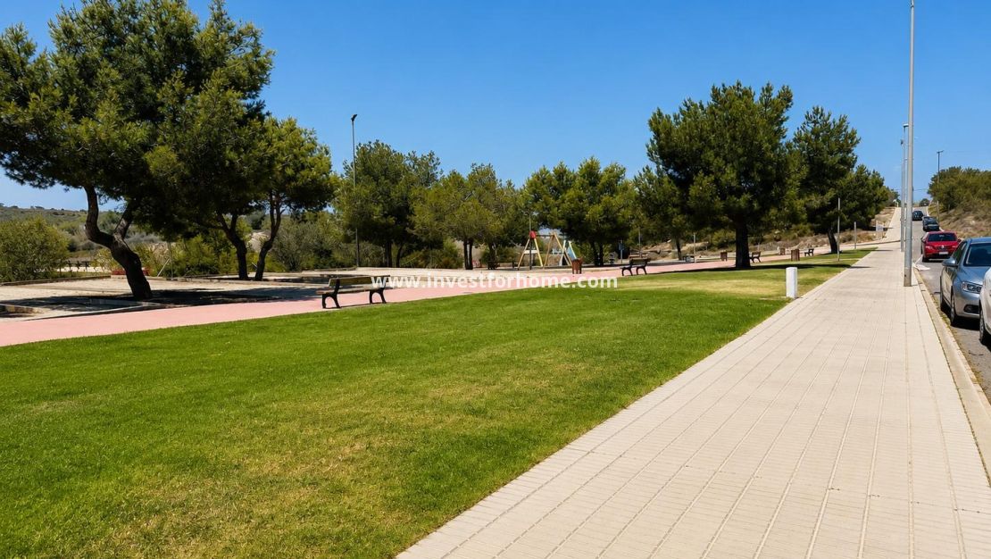 Verkoop - Bungalow - Orihuela Costa - Costa Blanca