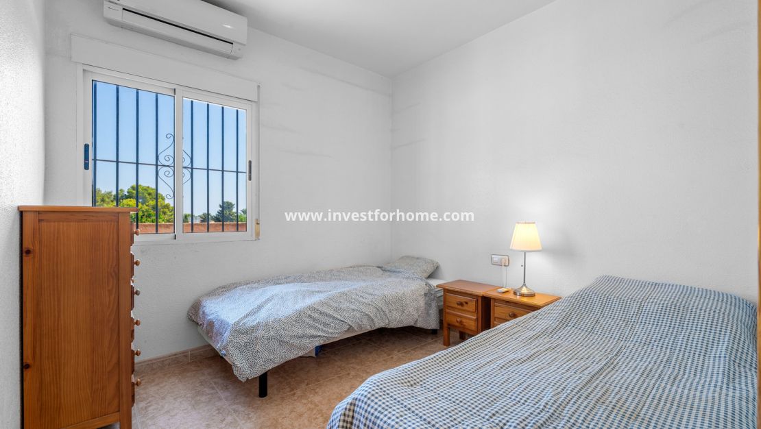 Verkoop - Bungalow - Orihuela Costa - Costa Blanca