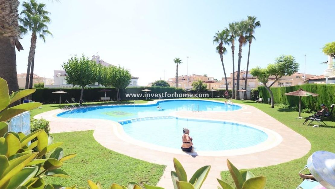 Verkoop - Bungalow - Orihuela Costa - Costa Blanca
