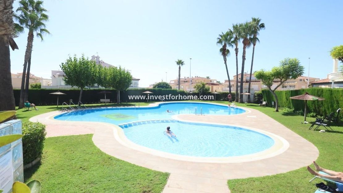 Verkoop - Bungalow - Orihuela Costa - Costa Blanca
