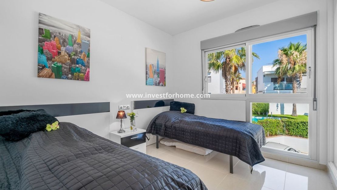 Verkoop - Bungalow - Orihuela Costa - Punta Prima