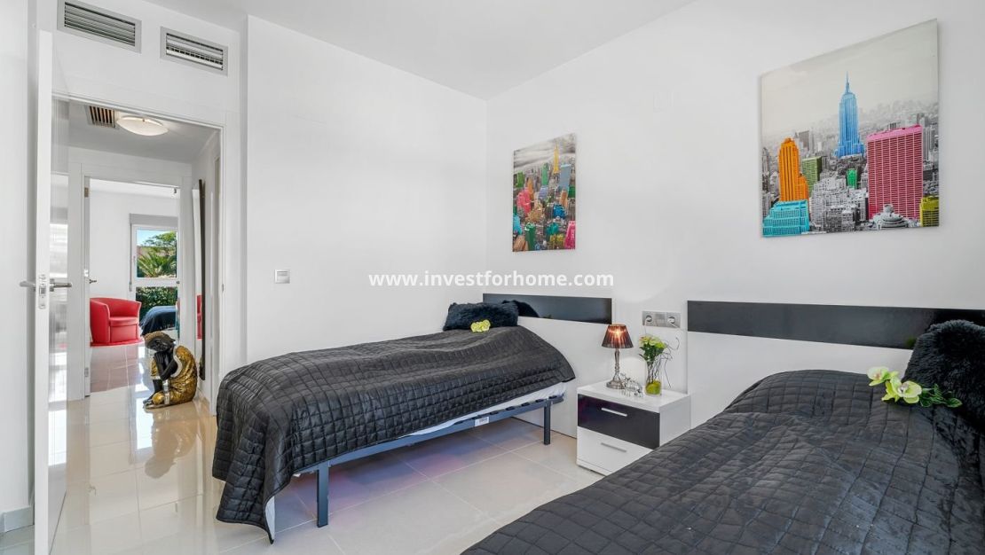 Verkoop - Bungalow - Orihuela Costa - Punta Prima