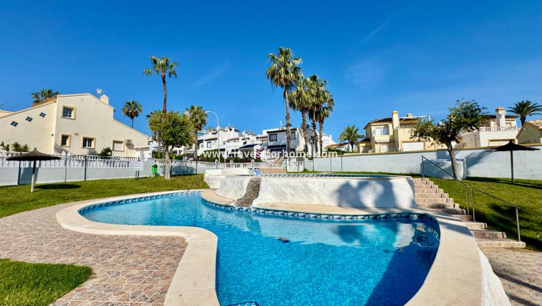 Verkoop - Bungalow - Orihuela Costa - Villamartín-las Filipinas
