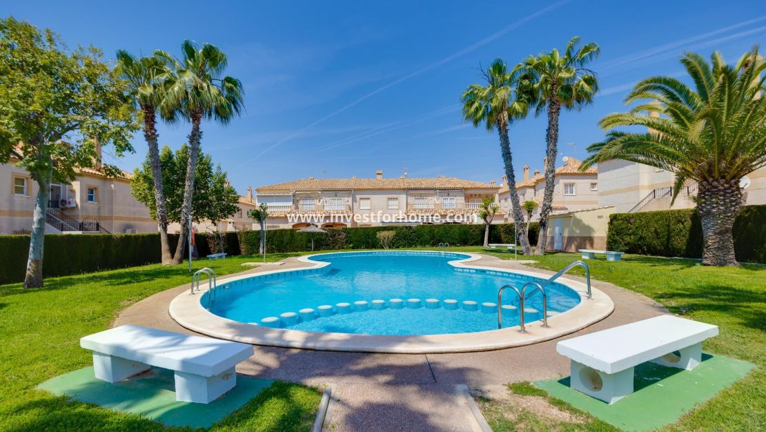 Verkoop - Bungalow - Torrevieja - aguas nuevas