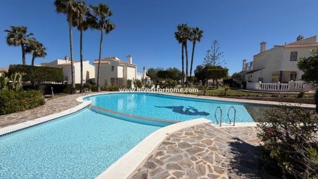 Verkoop - Bungalow - Torrevieja - La Siesta-El Chaparral