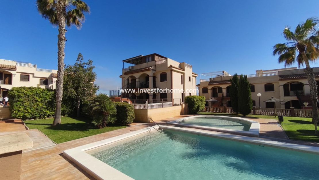 Verkoop - Bungalow - Torrevieja - Parque Acuático - Sector 25