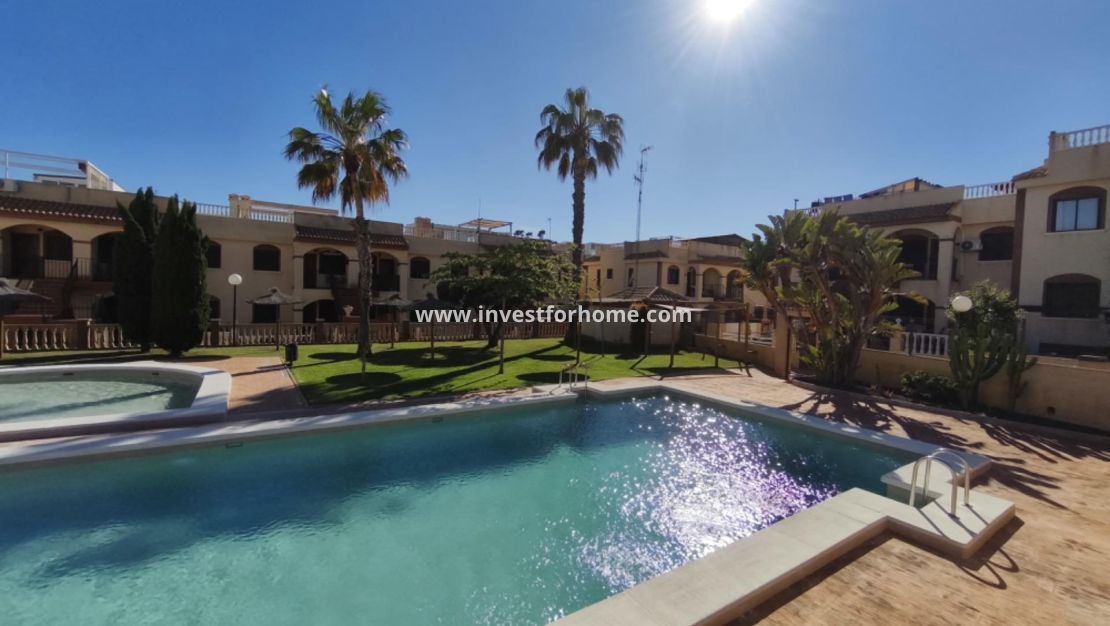 Verkoop - Bungalow - Torrevieja - Parque Acuático - Sector 25