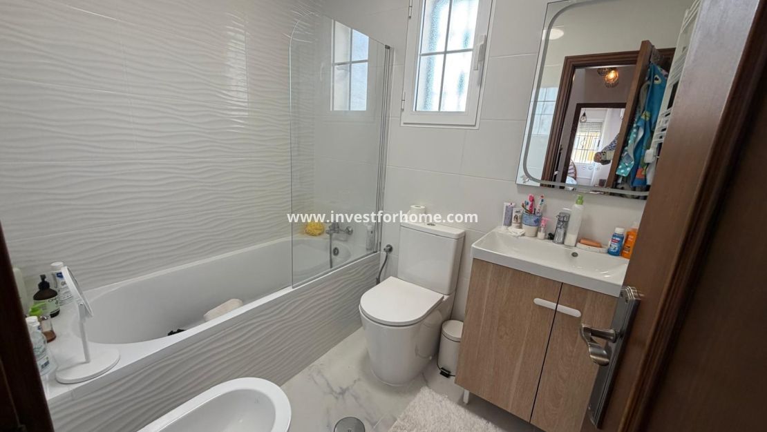 Verkoop - Bungalow - Torrevieja - Zona Los Frutales