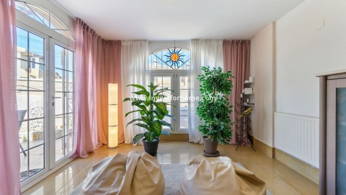 Verkoop - Huis - Torrevieja - Los Frutales/ La Rosaleda