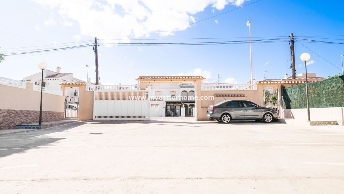 Verkoop - Huis - Torrevieja - Nueva Torrevieja - Aguas Nuevas