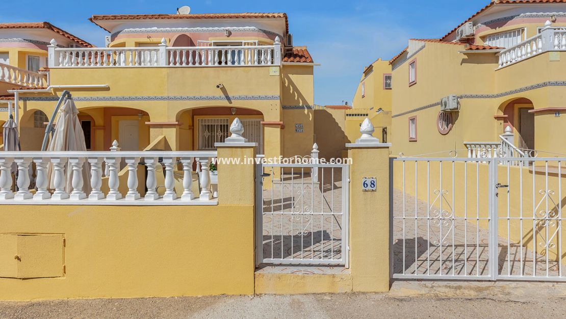 Verkoop - Semi Detached Penthouse - Orihuela Costa - Costa Blanca