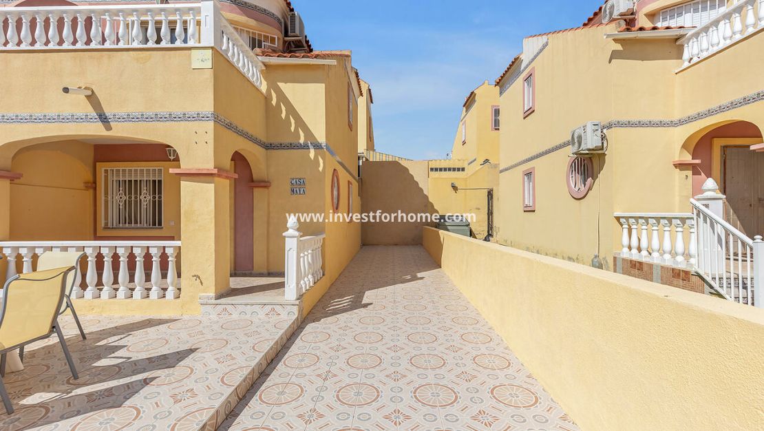 Verkoop - Semi Detached Penthouse - Orihuela Costa - Costa Blanca