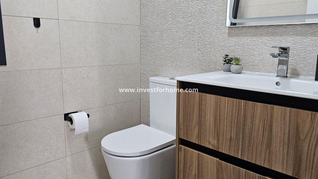 Verkoop - Villa - Dolores - Sector 4