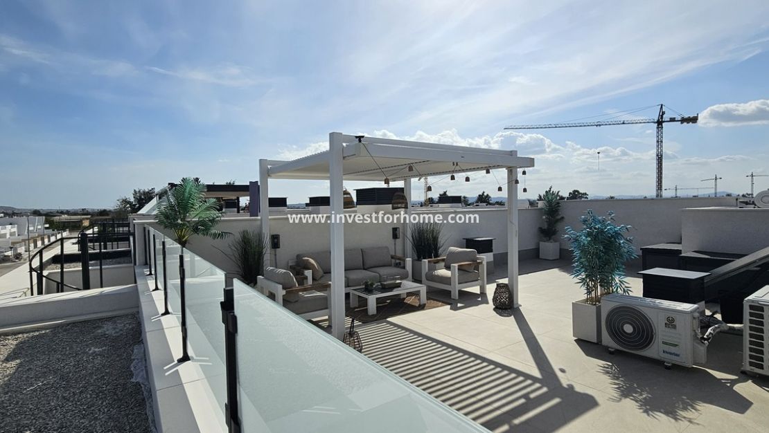 Verkoop - Villa - Dolores - Sector 4