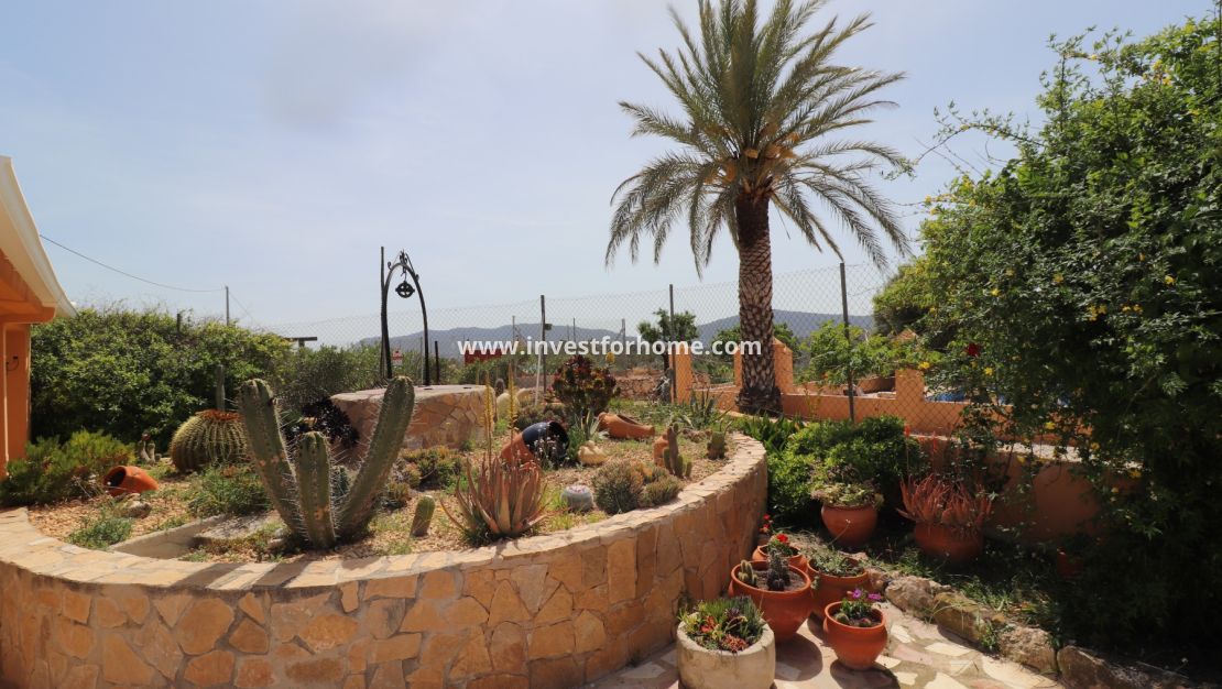 Verkoop - Villa - Hondón de las Nieves - Inland