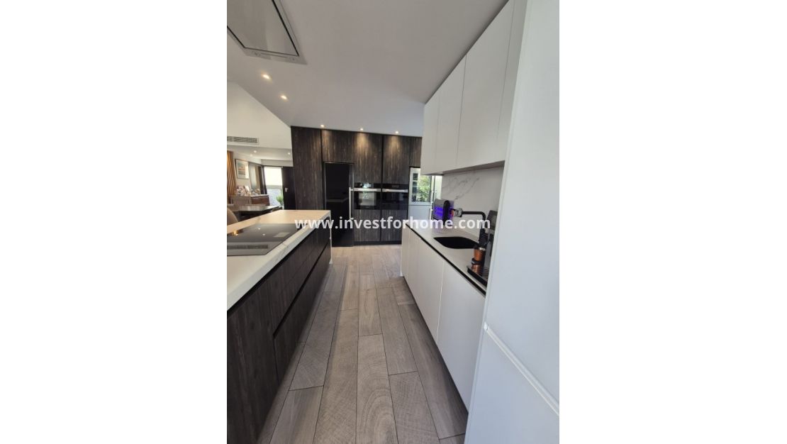 Verkoop - Villa - La Finca Golf Resort - Inland