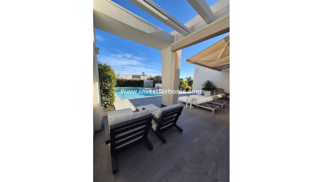 Verkoop - Villa - La Finca Golf Resort - Inland