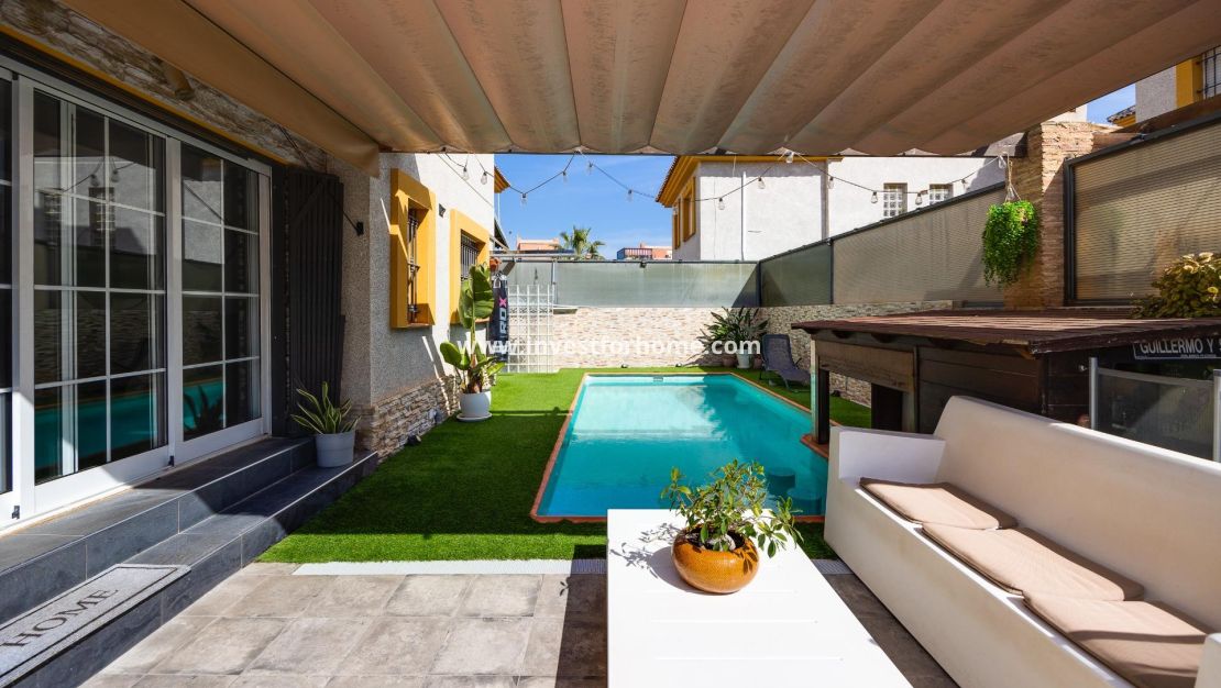 Verkoop - Villa - Los Montesinos - La Herrada