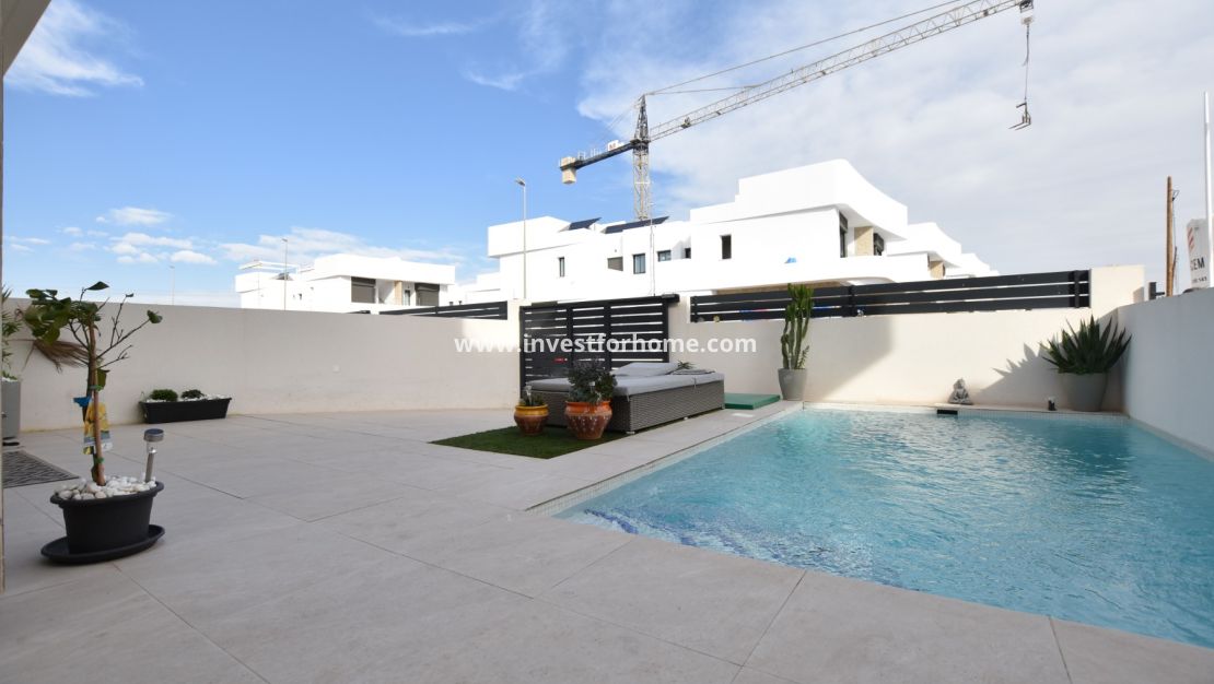 Verkoop - Villa - Los Montesinos