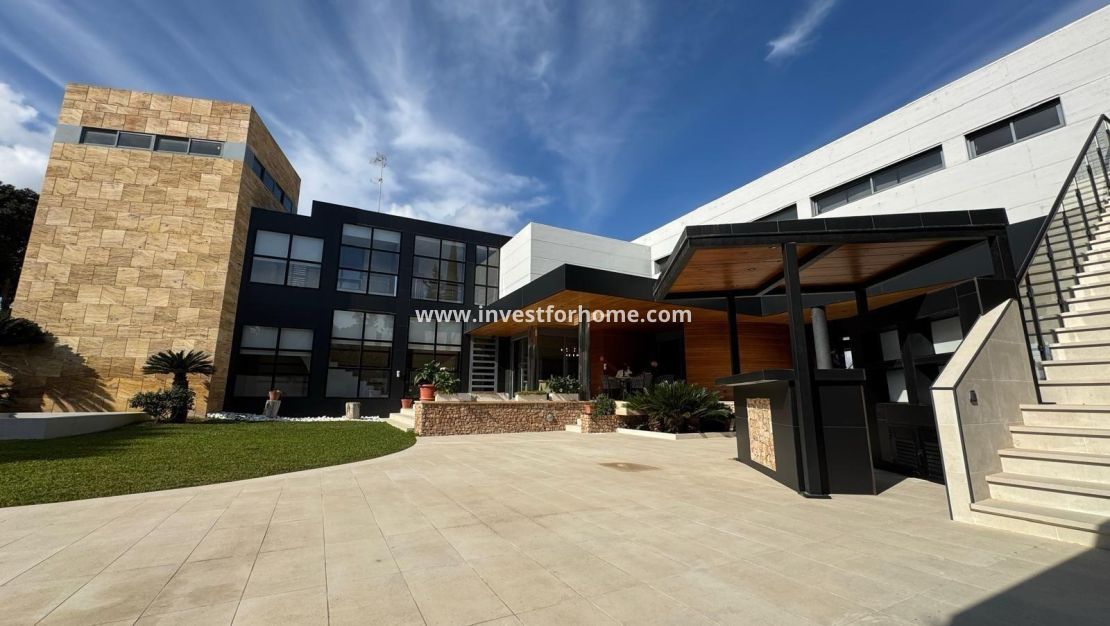 Verkoop - Villa - Orihuela Costa - Altos De Campoamor