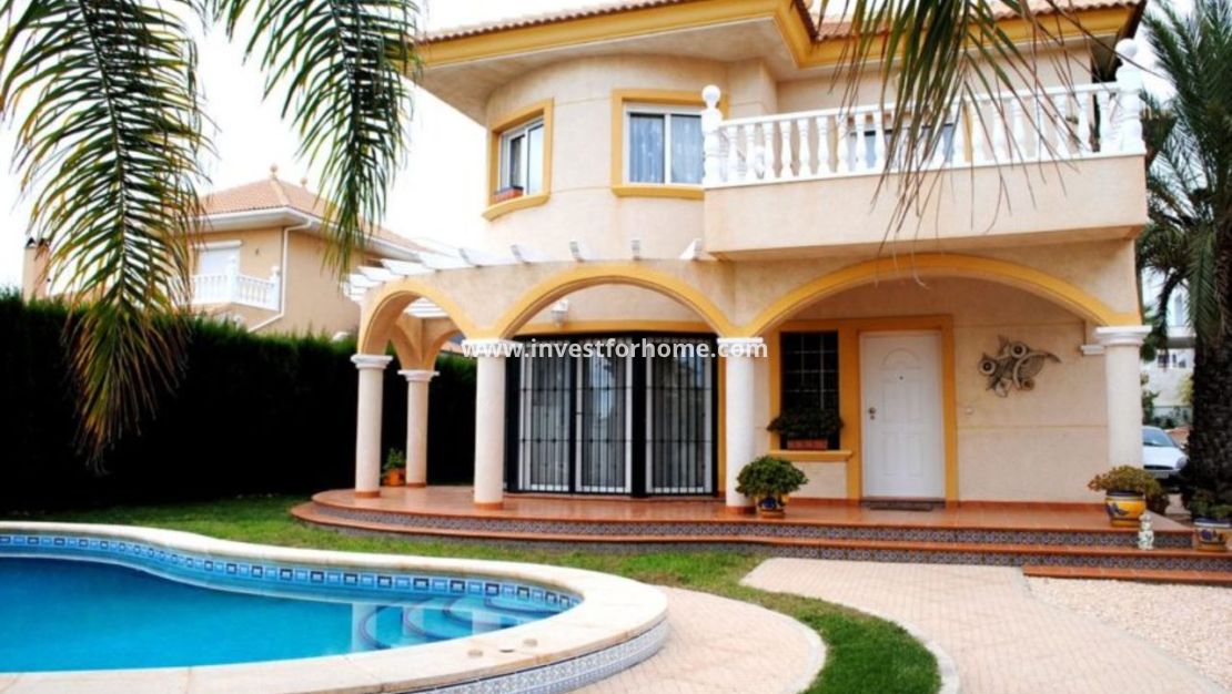 Verkoop - Villa - Orihuela Costa - Costa Blanca
