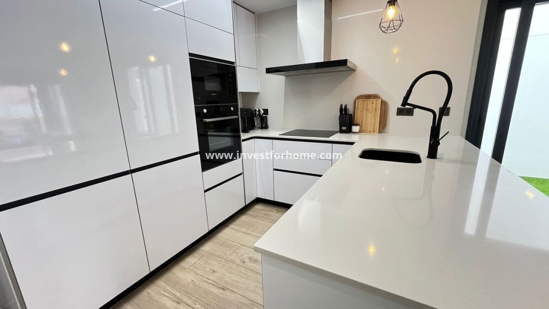 Verkoop - Villa - Orihuela Costa - Costa Blanca