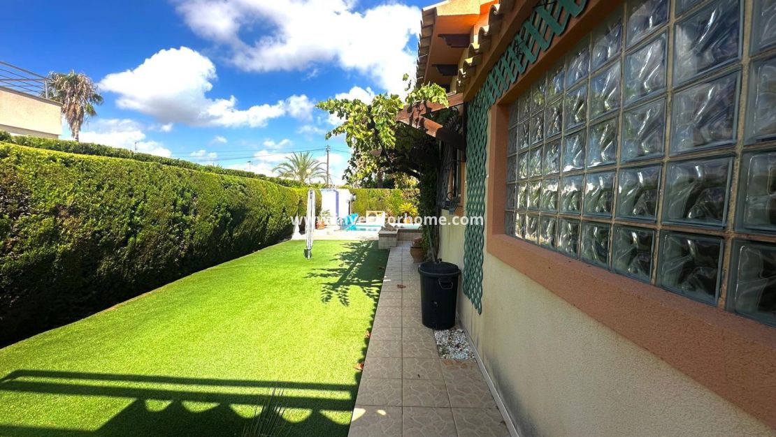 Verkoop - Villa - Orihuela Costa - Costa Blanca