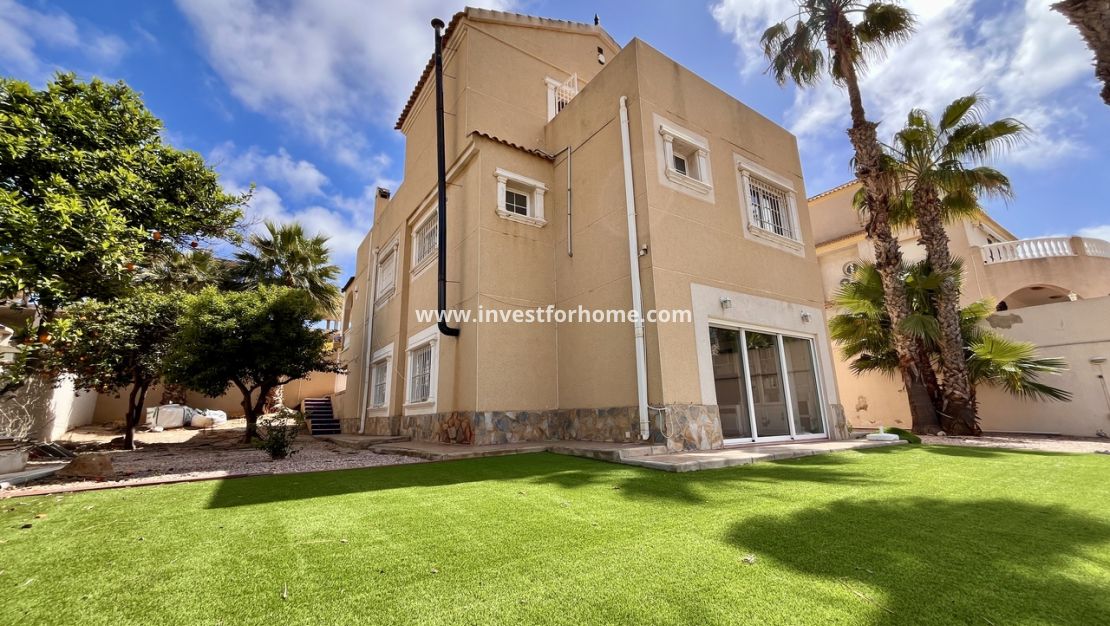 Verkoop - Villa - Orihuela Costa - Costa Blanca