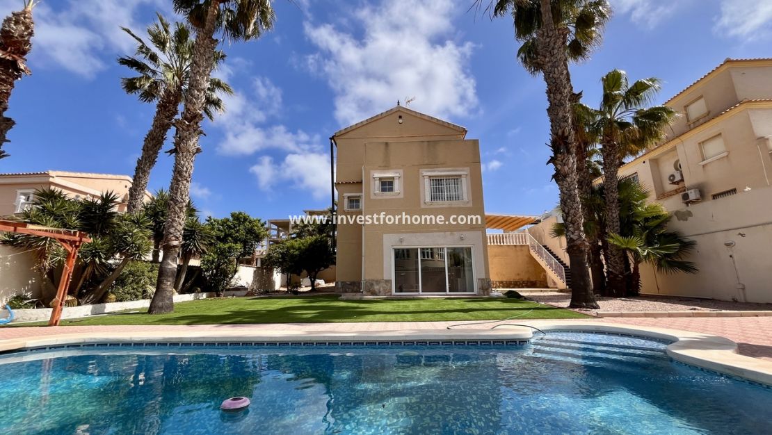 Verkoop - Villa - Orihuela Costa - Costa Blanca