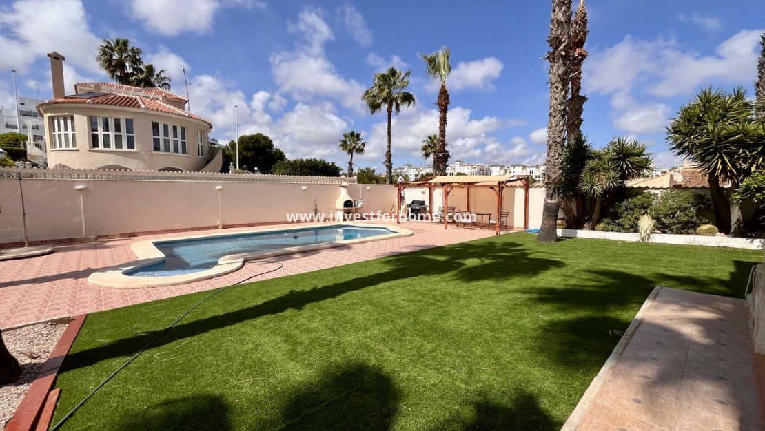Verkoop - Villa - Orihuela Costa - Costa Blanca