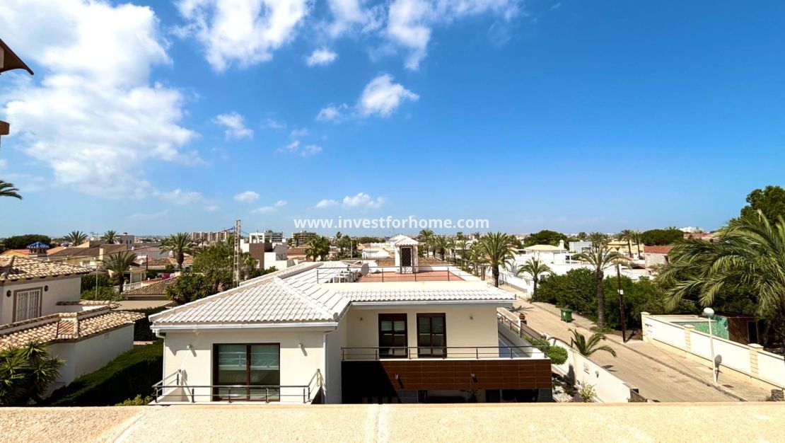 Verkoop - Villa - Orihuela Costa - Costa Blanca
