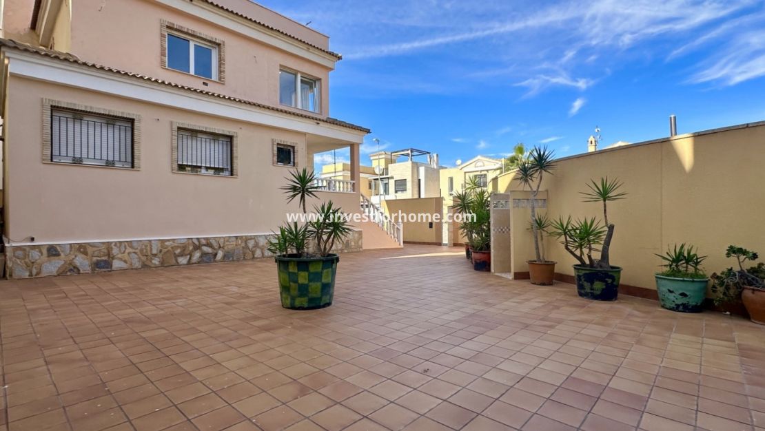 Verkoop - Villa - Orihuela Costa - Costa Blanca