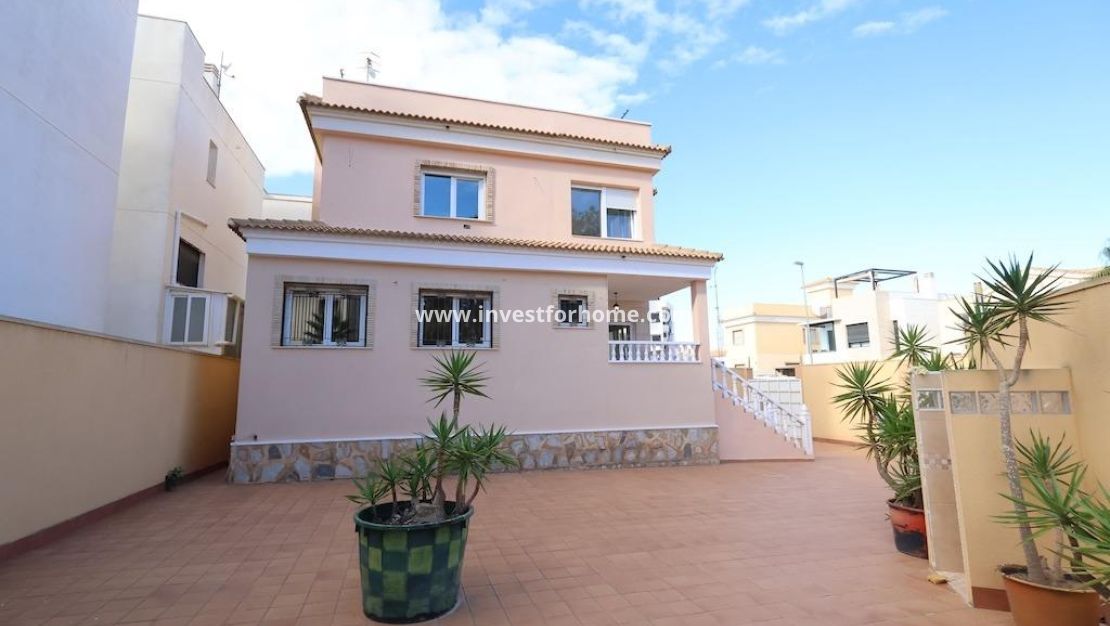 Verkoop - Villa - Orihuela Costa - Costa Blanca