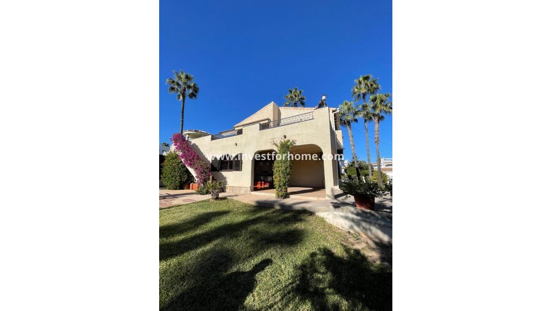 Verkoop - Villa - Orihuela Costa - Costa Blanca