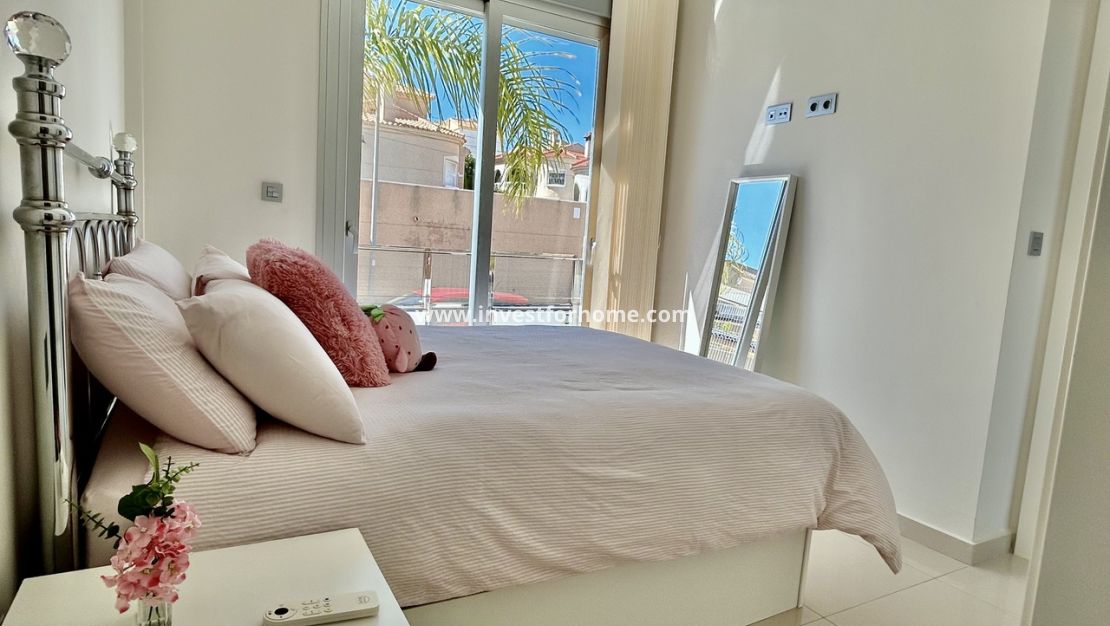 Verkoop - Villa - Orihuela Costa - Costa Blanca