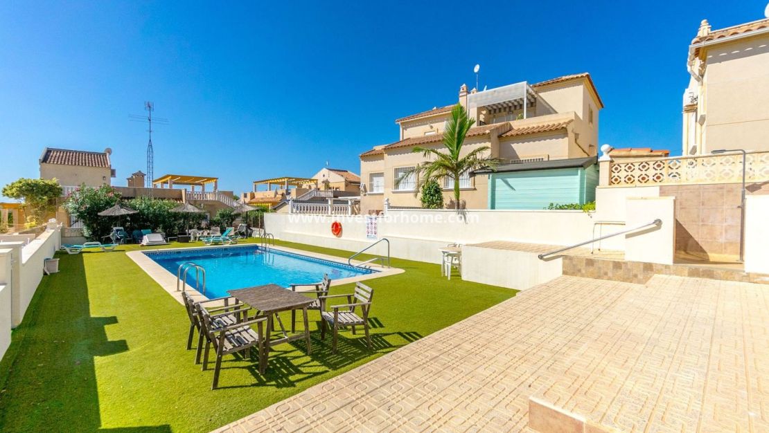 Verkoop - Villa - Orihuela Costa - Costa Blanca