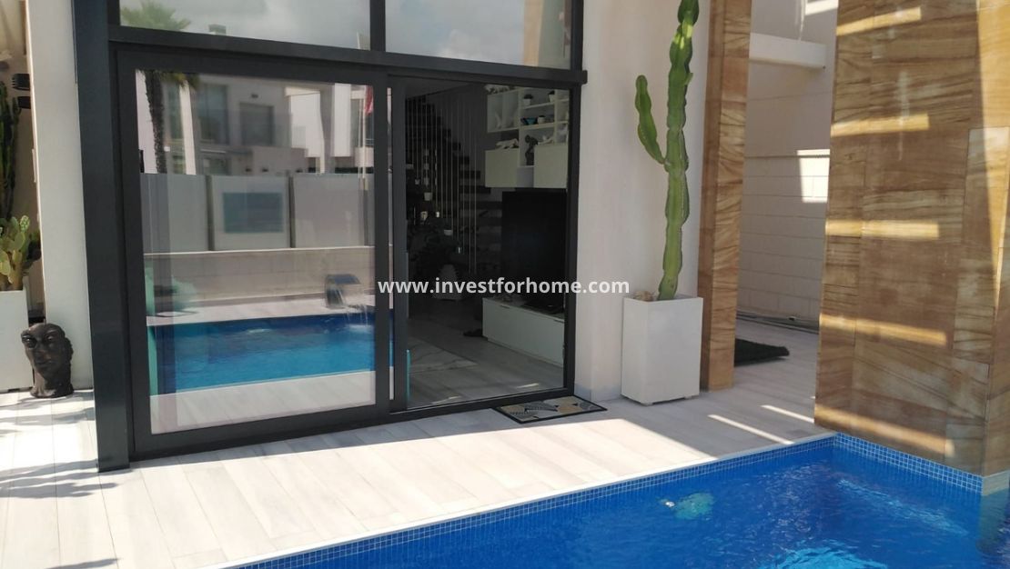 Verkoop - Villa - Orihuela Costa - Costa Blanca