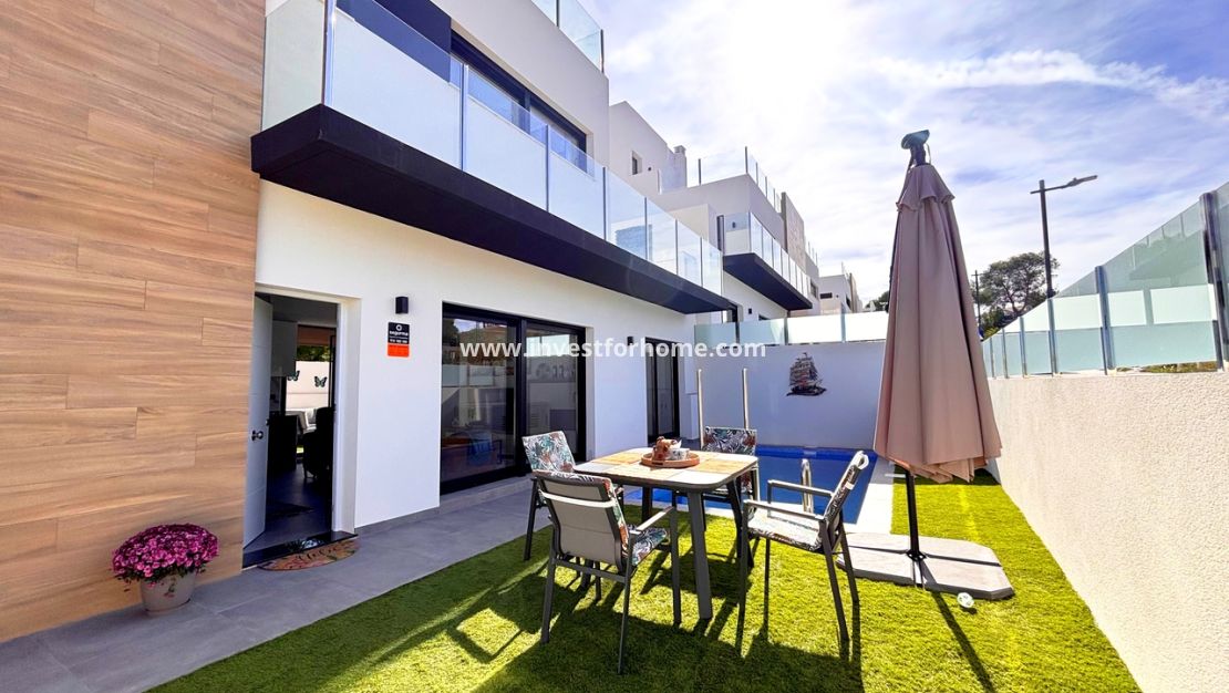 Verkoop - Villa - Orihuela Costa - Costa Blanca