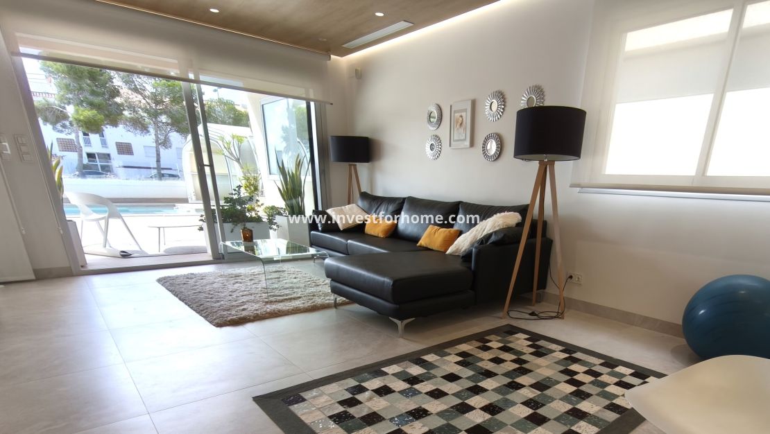 Verkoop - Villa - Orihuela Costa - Costa Blanca