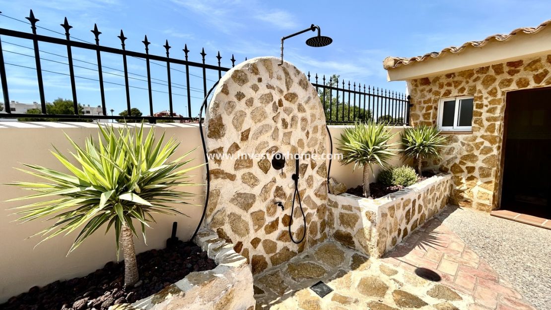 Verkoop - Villa - Orihuela Costa - Costa Blanca