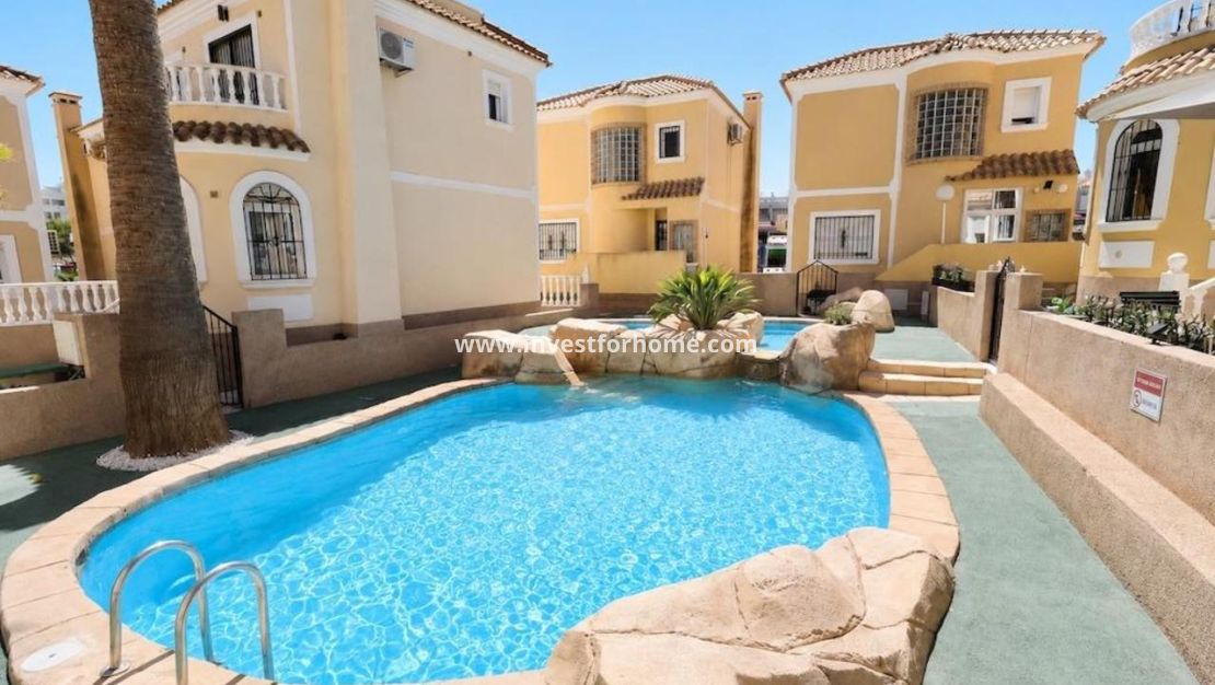 Verkoop - Villa - Orihuela Costa - Costa Blanca