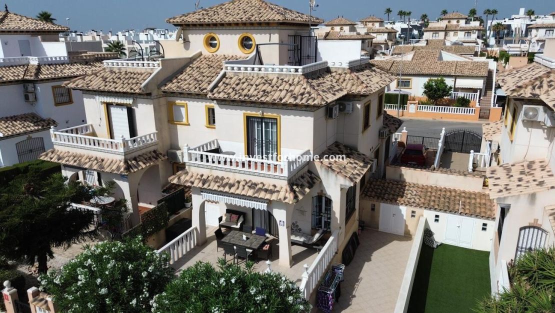 Verkoop - Villa - Orihuela Costa - Costa Blanca