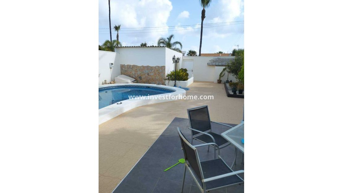 Verkoop - Villa - Orihuela Costa - Costa Blanca