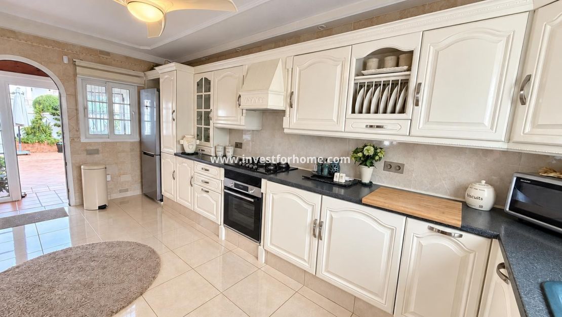 Verkoop - Villa - Orihuela Costa - Costa Blanca