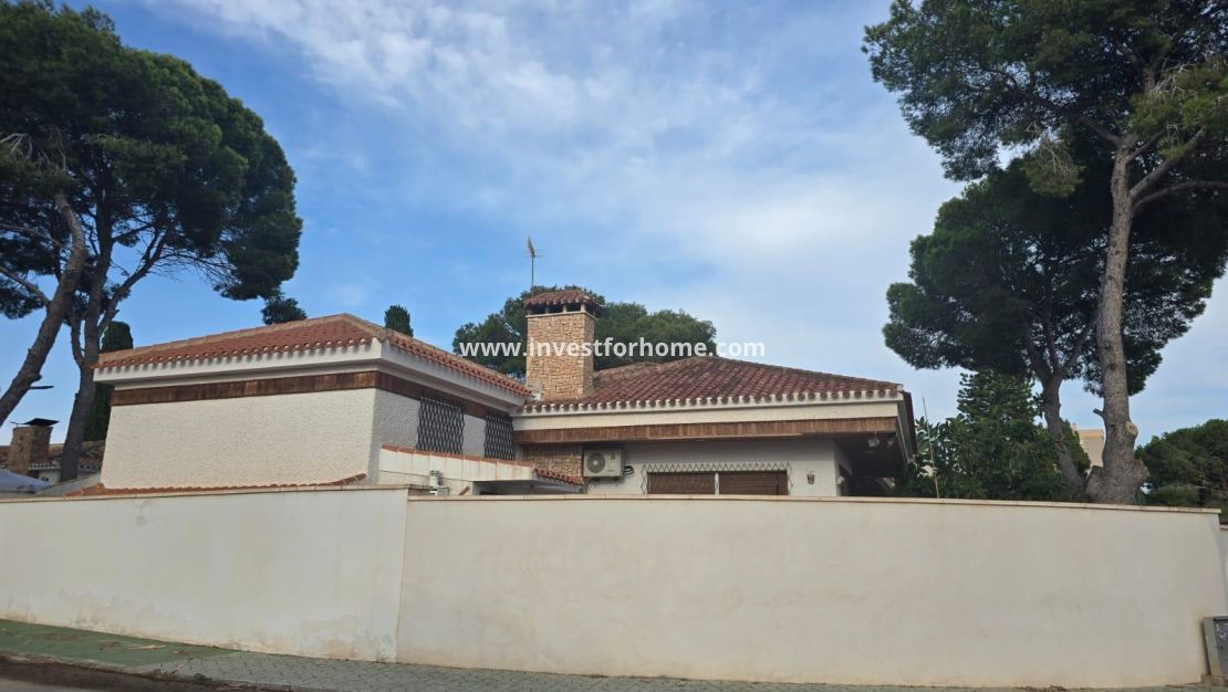 Verkoop - Villa - Orihuela Costa - Dehesa De Campoamor