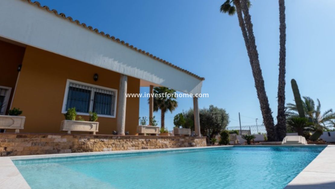 Verkoop - Villa - Orihuela Costa - Inland