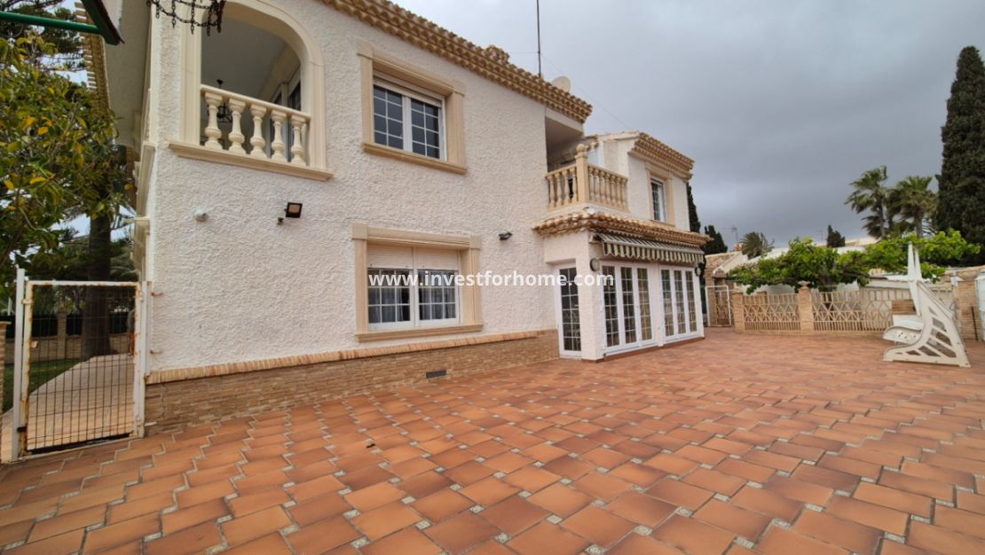 Verkoop - Villa - Orihuela Costa - Inland