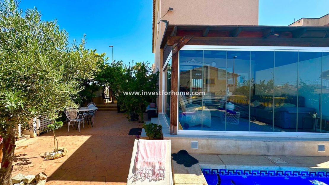 Verkoop - Villa - Orihuela Costa - La Regia